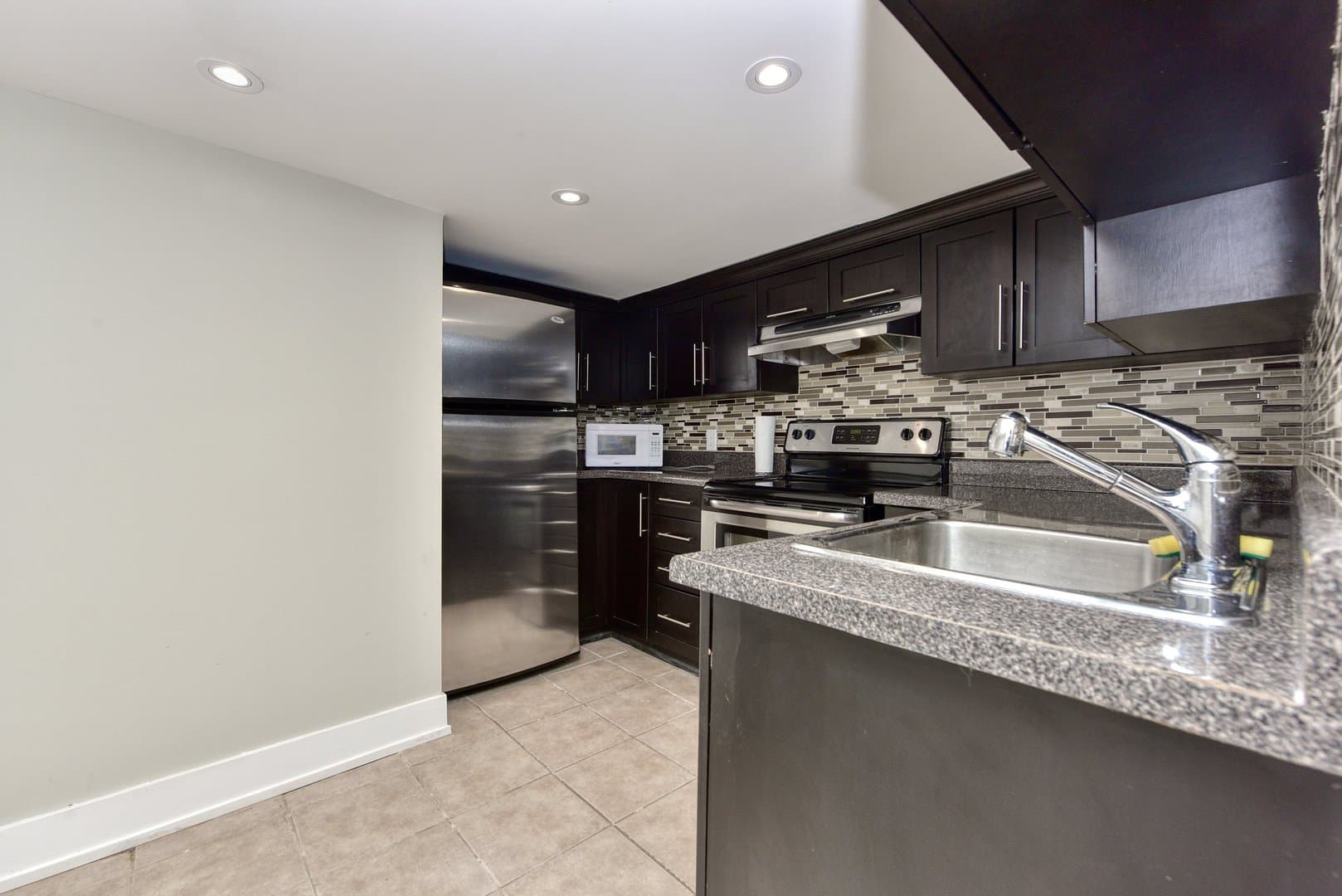 9 Southview Avenue - Photo 2