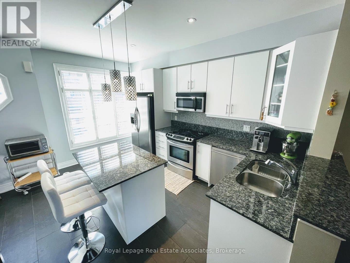 56 Lobo Mews - Photo 2