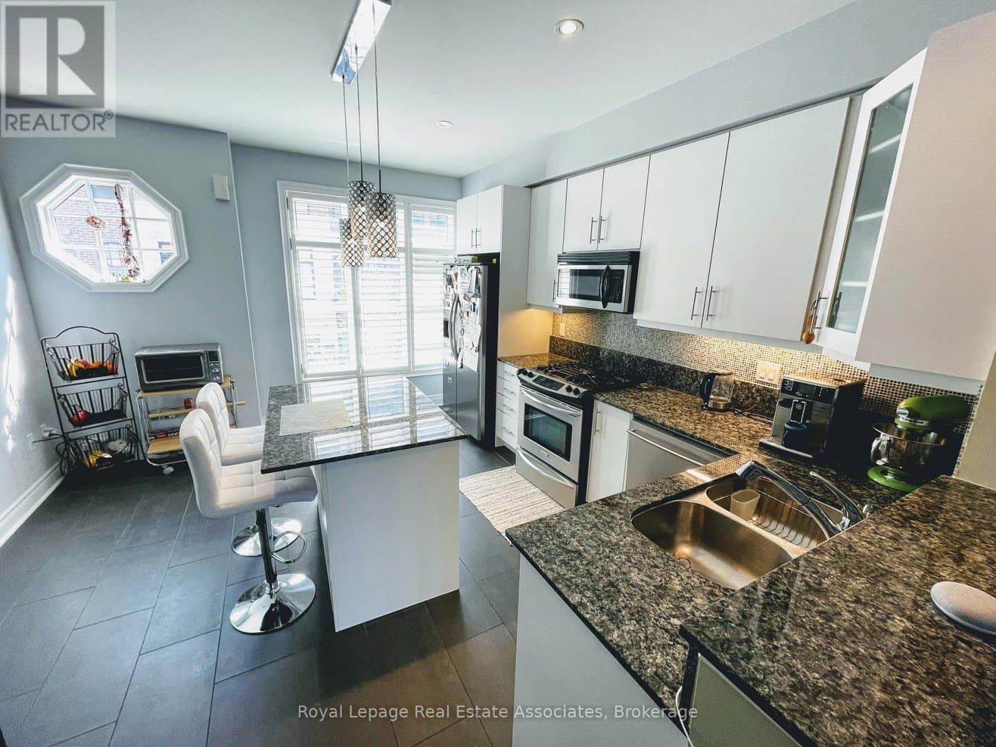 56 Lobo Mews - Photo 4