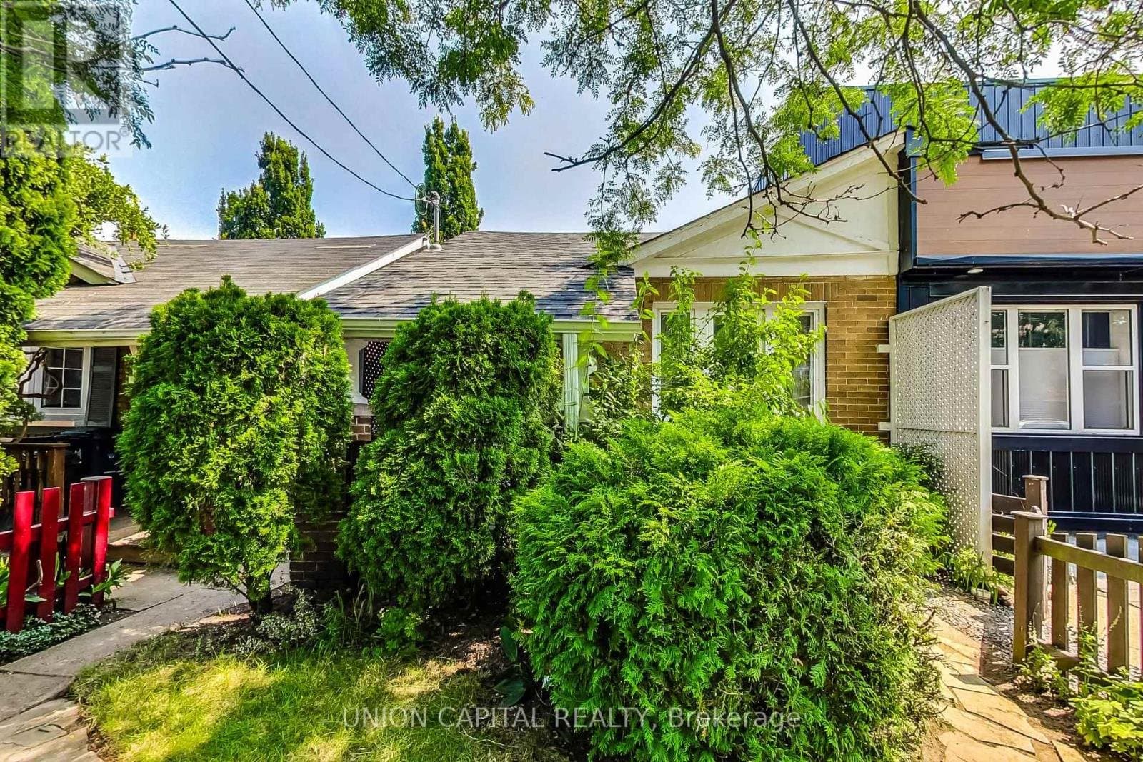 317 Victoria Park Avenue - Photo 2
