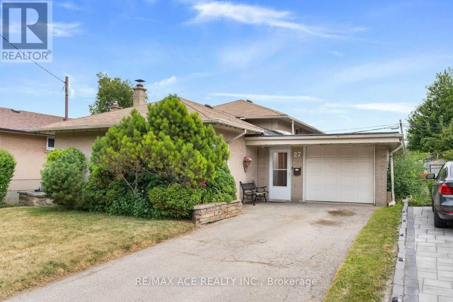 27 Oakridge Drive