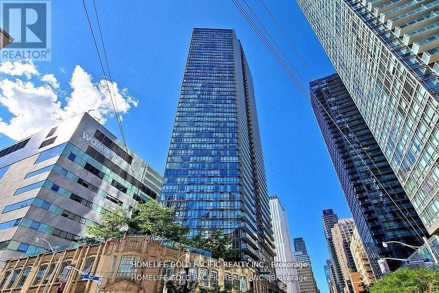 832 Bay Street
