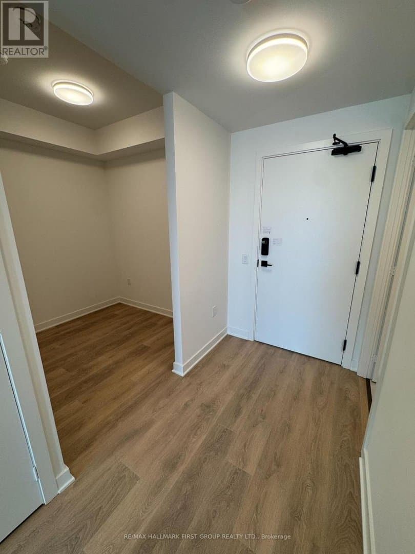 1185 Dupont Street - Photo 2