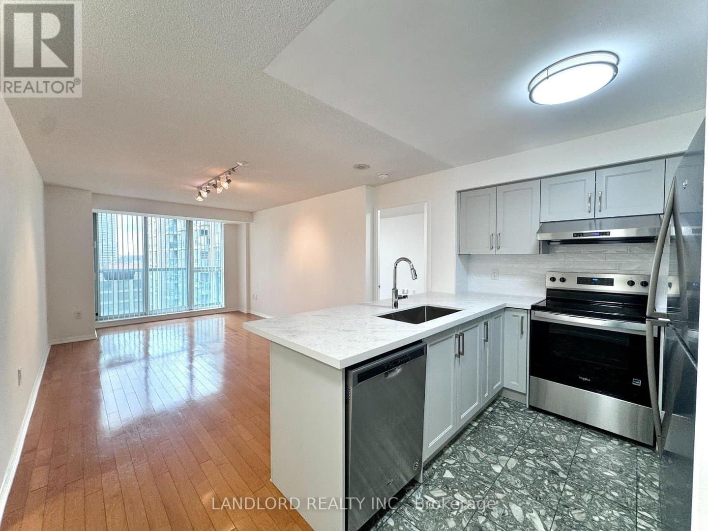 109 Front Street - Photo 1