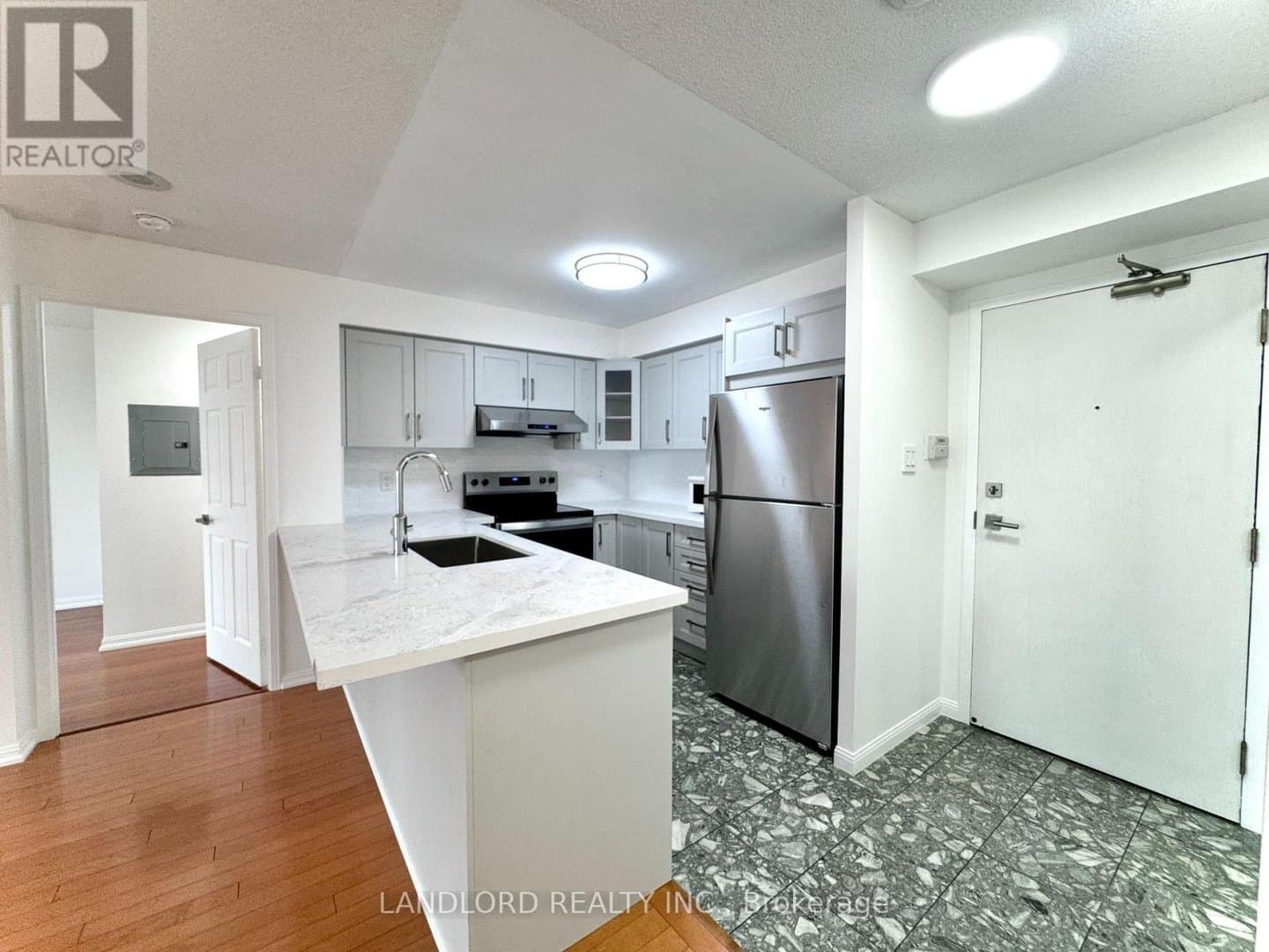 109 Front Street - Photo 2