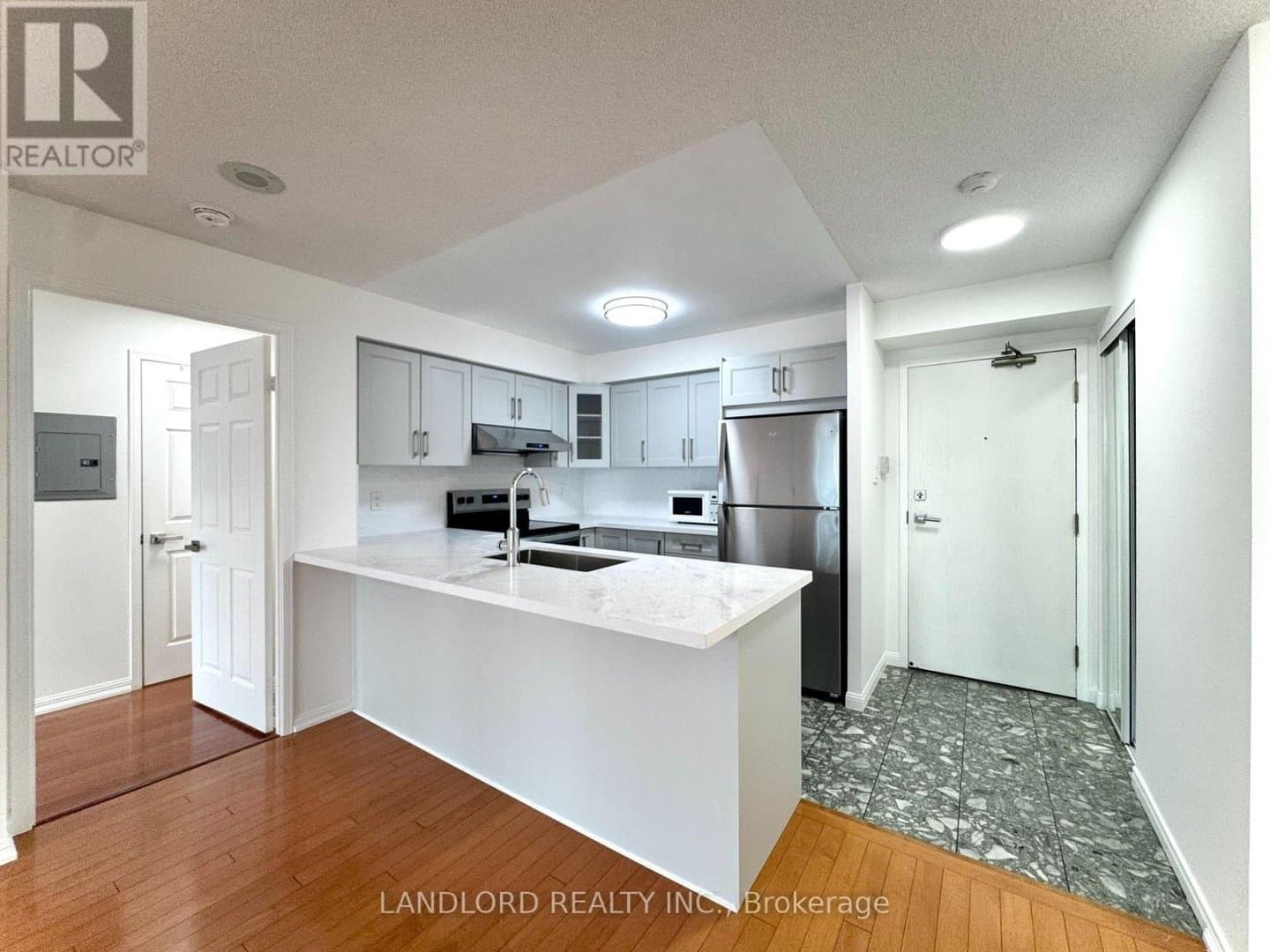 109 Front Street - Photo 3