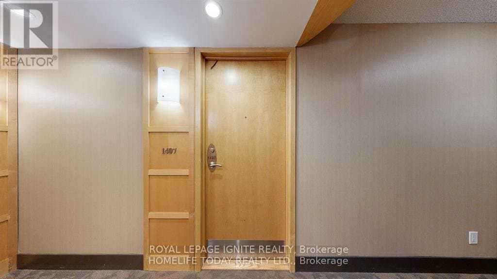 8 Mondeo Drive - Photo 3
