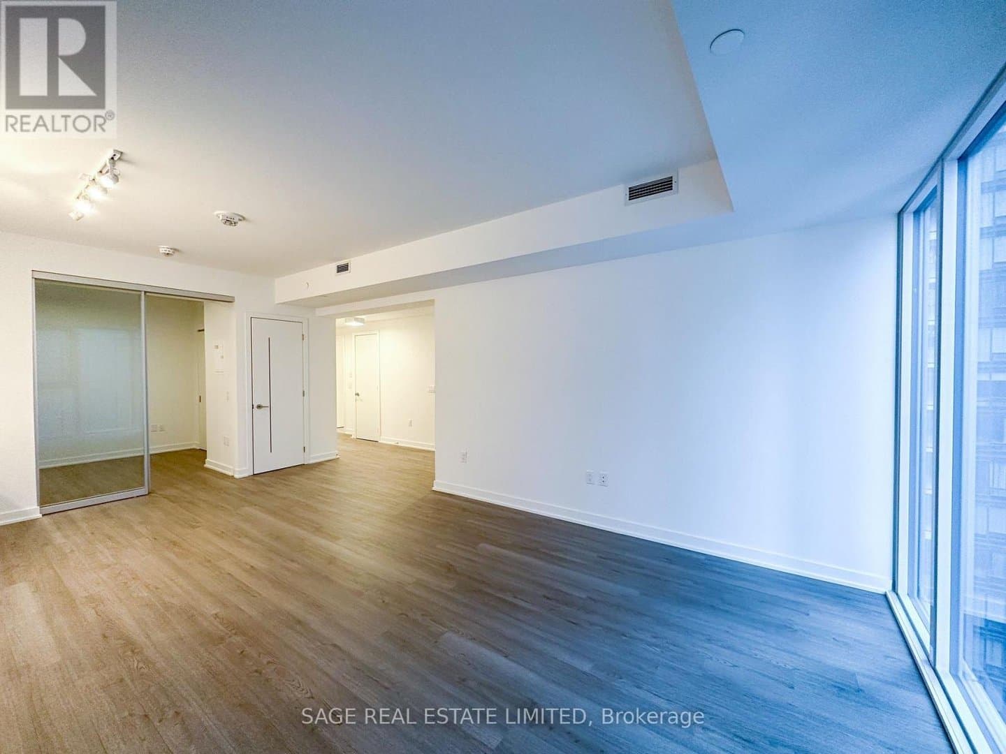 357 King Street - Photo 4