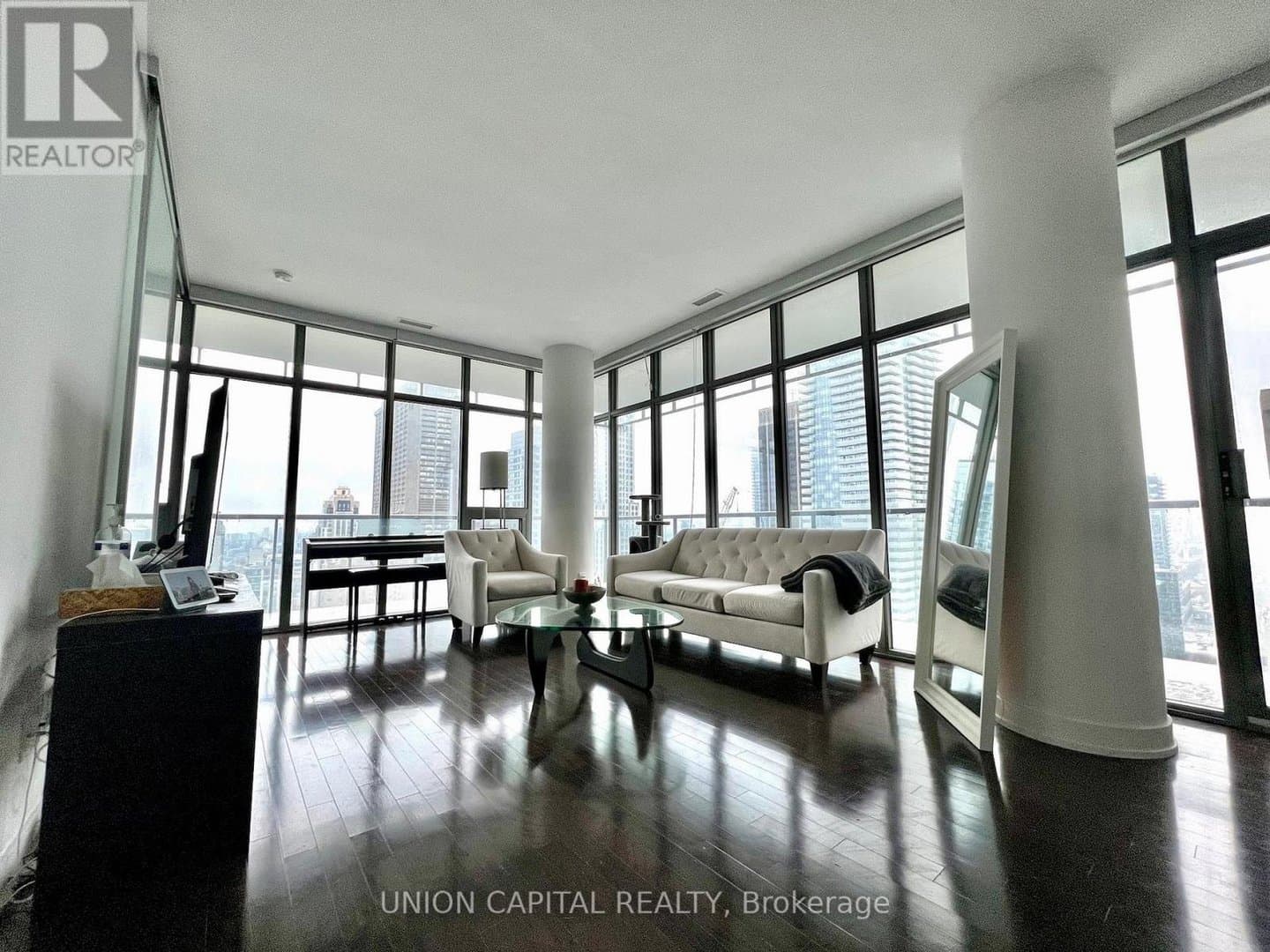 33 Charles Street - Photo 1