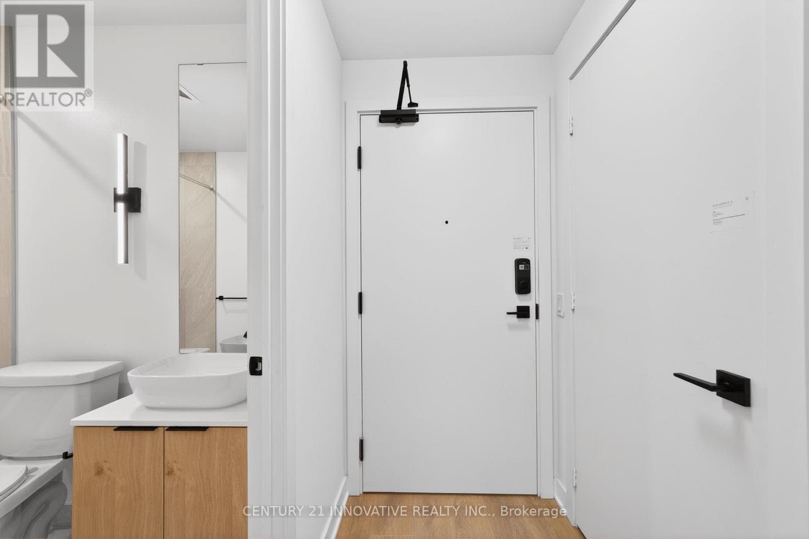 1185 Dupont Street - Photo 2
