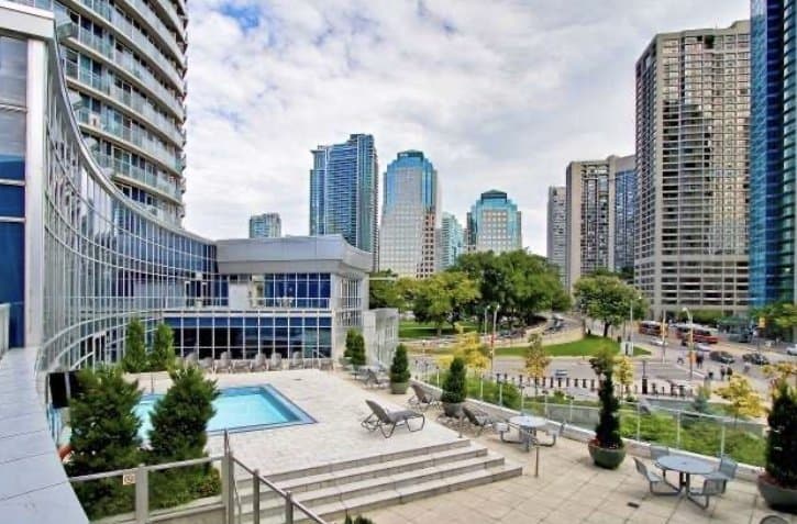 208 Queens Quay West - Photo 2