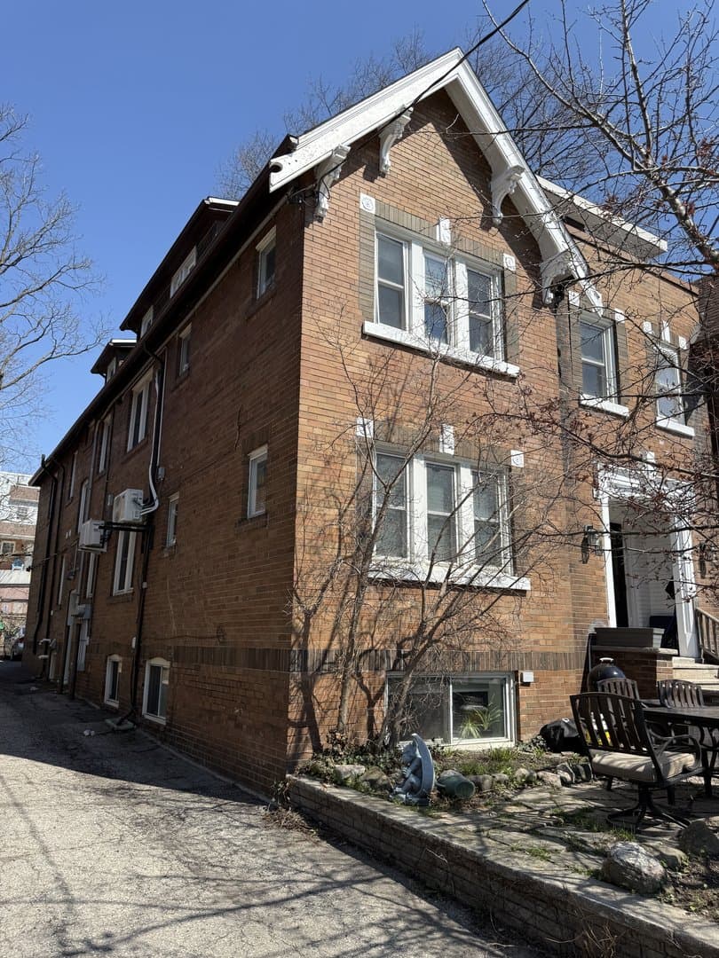 8 Avion Avenue - Photo 4