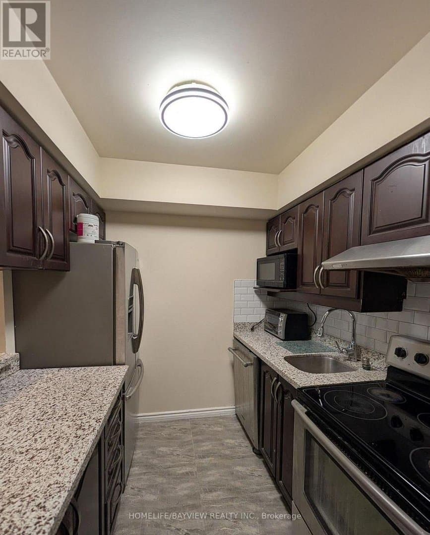633 bay Street - Photo 2