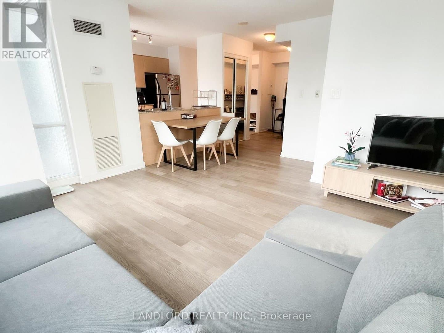 11 Brunel Court - Photo 2