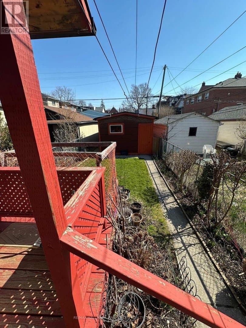 145 Gladstone Avenue - Photo 3