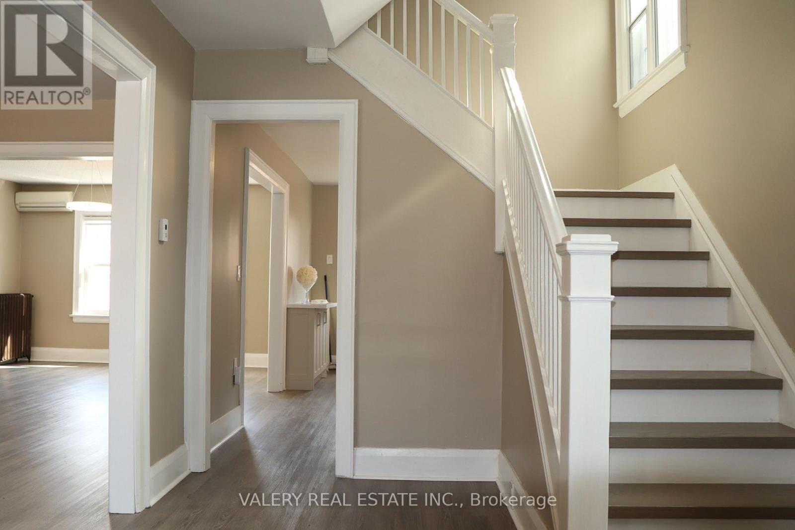 207 Oakwood Avenue - Photo 4