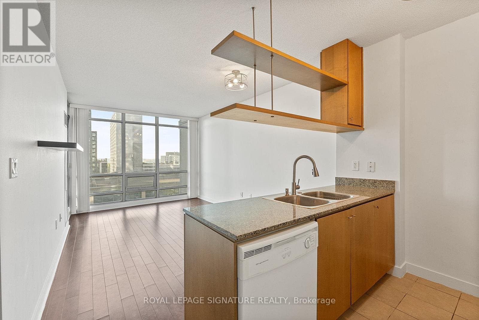 3 Navy Wharf Court - Photo 4
