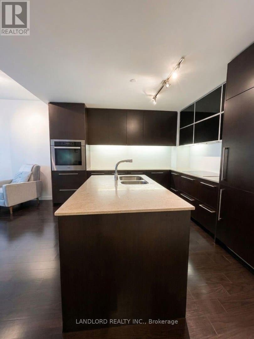 170 Avenue Road - Photo 2