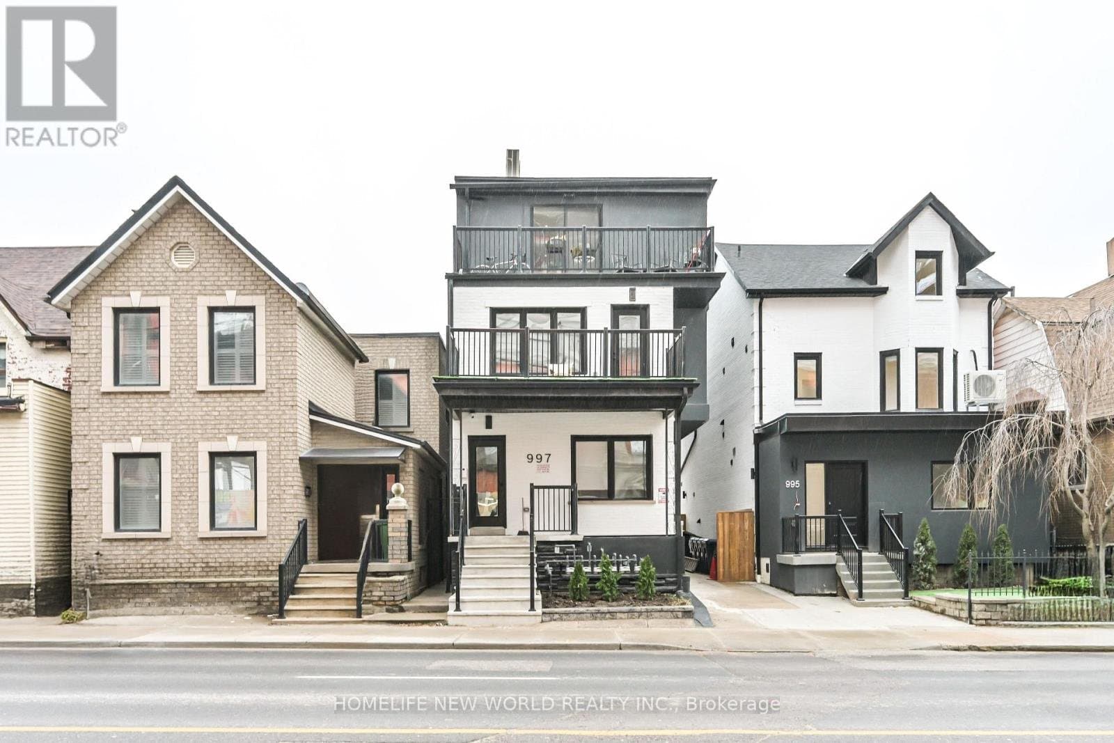 997 Dufferin Street - Photo 1