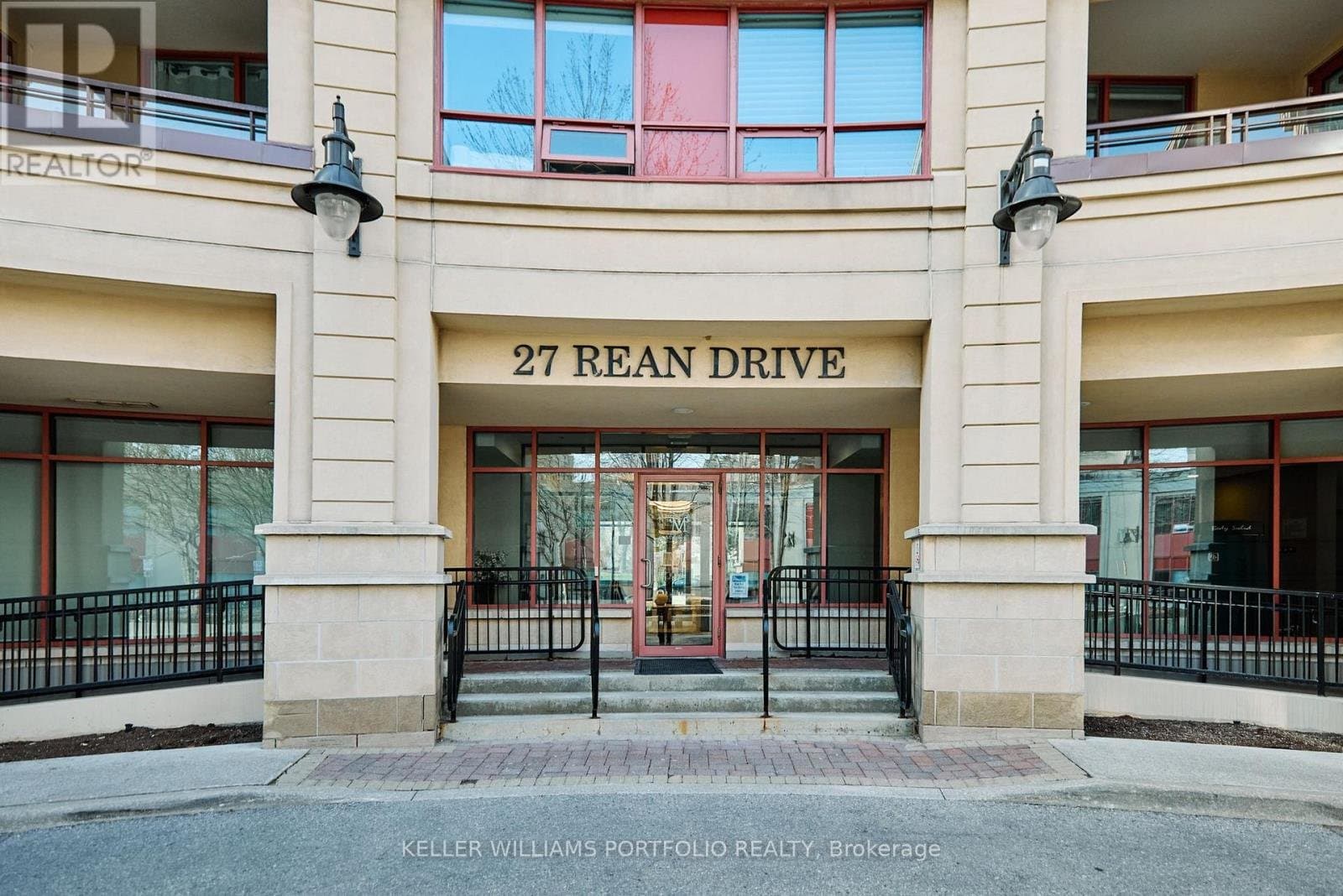 27 Rean Drive