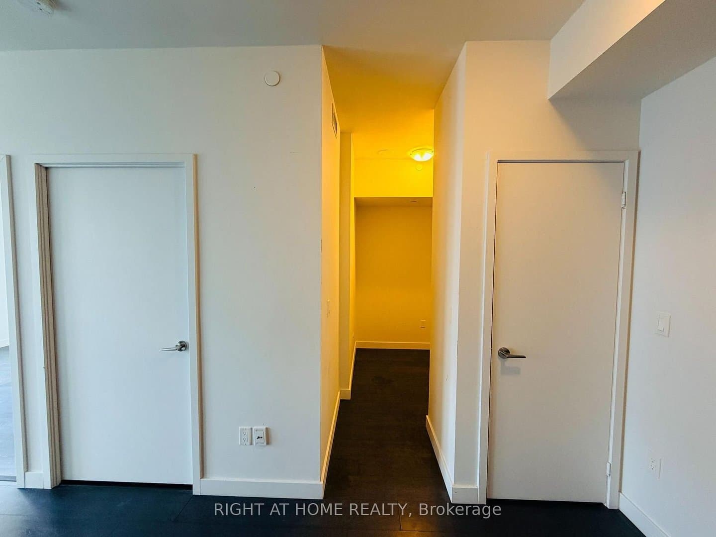 8 Eglinton Avenue East - Photo 2
