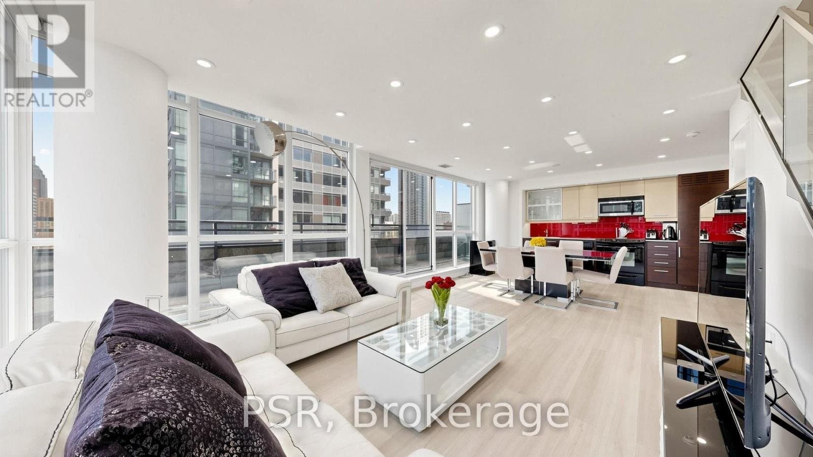 8 Telegram Mews - Photo 2