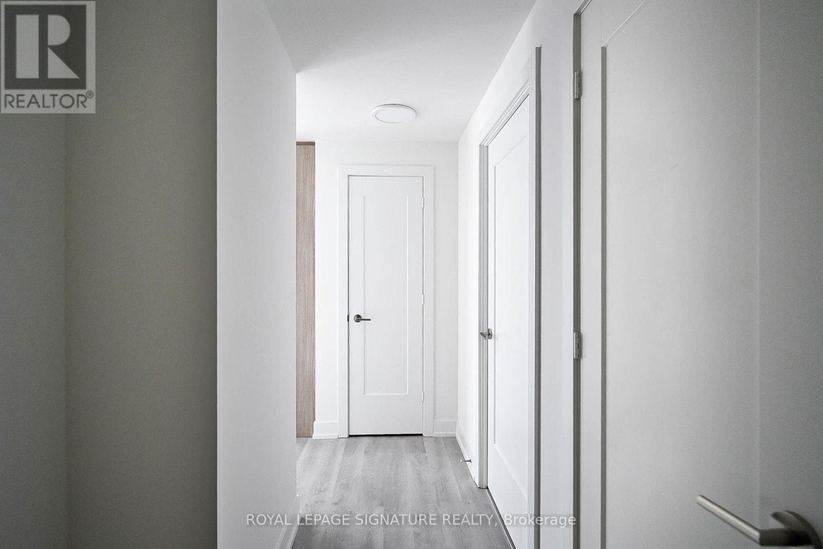 60 Central Park Roadway - Photo 2