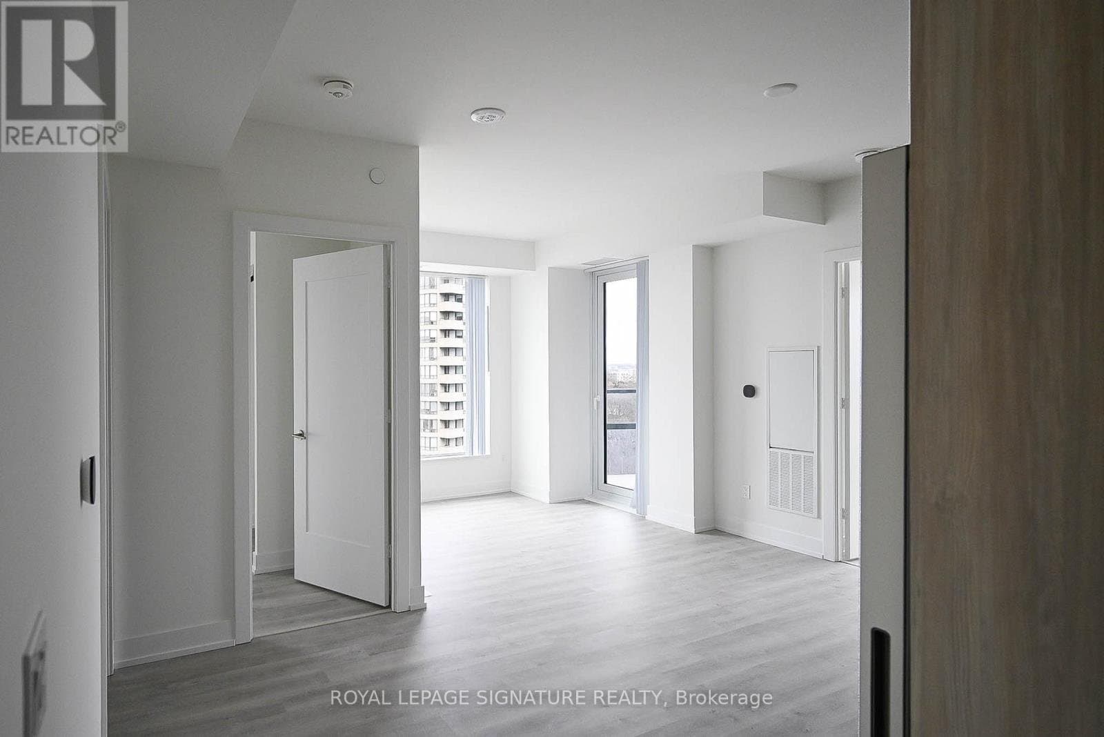 60 Central Park Roadway - Photo 3