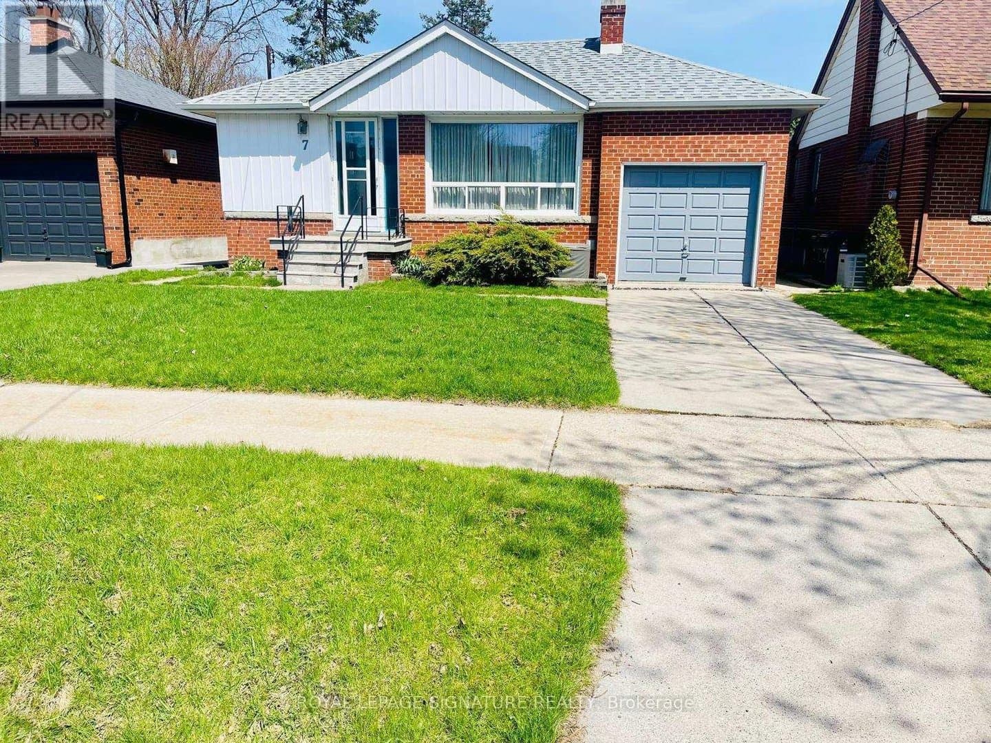 7 Placid Road - Photo 1
