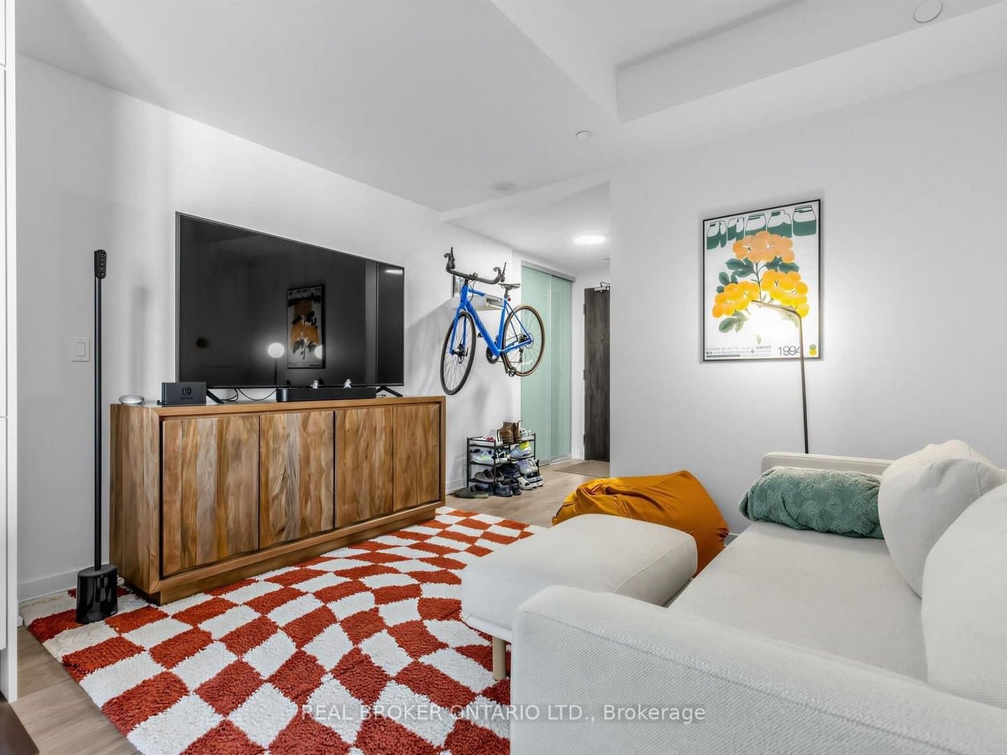 297 College Street - Photo 1