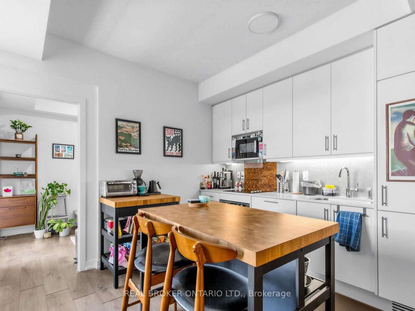 297 College Street - Photo 3