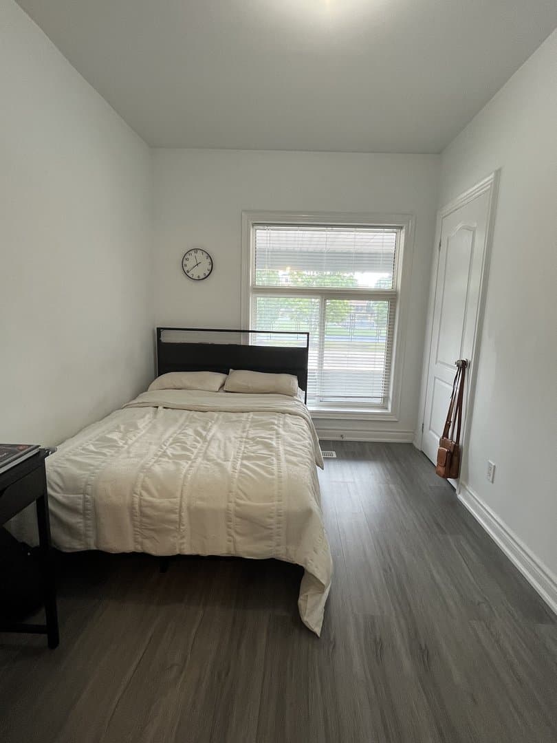 674 Bathurst Street - Photo 2