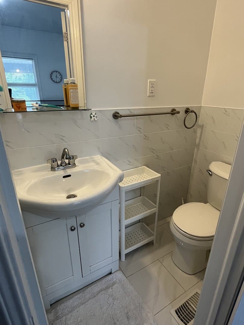 674 Bathurst Street - Photo 4