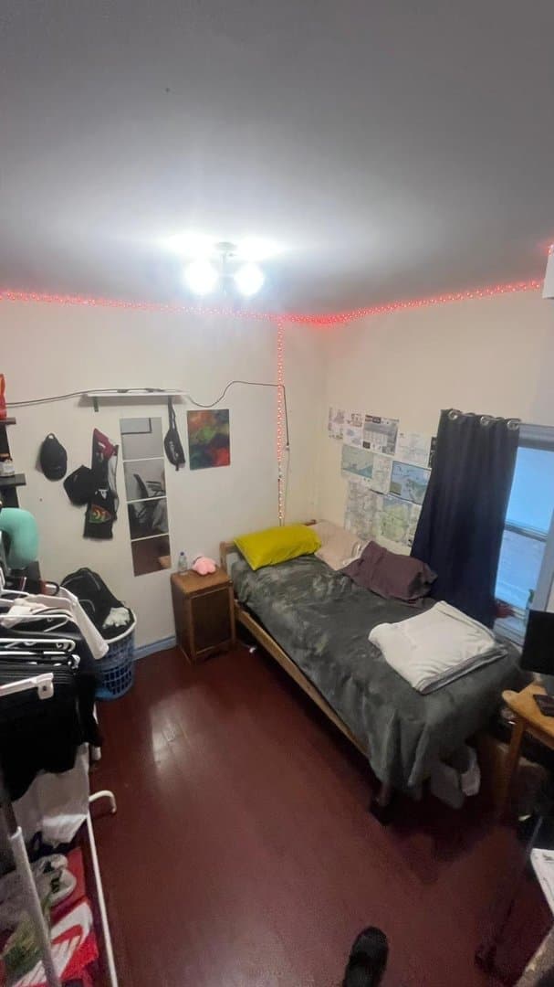 552 Bathurst Street