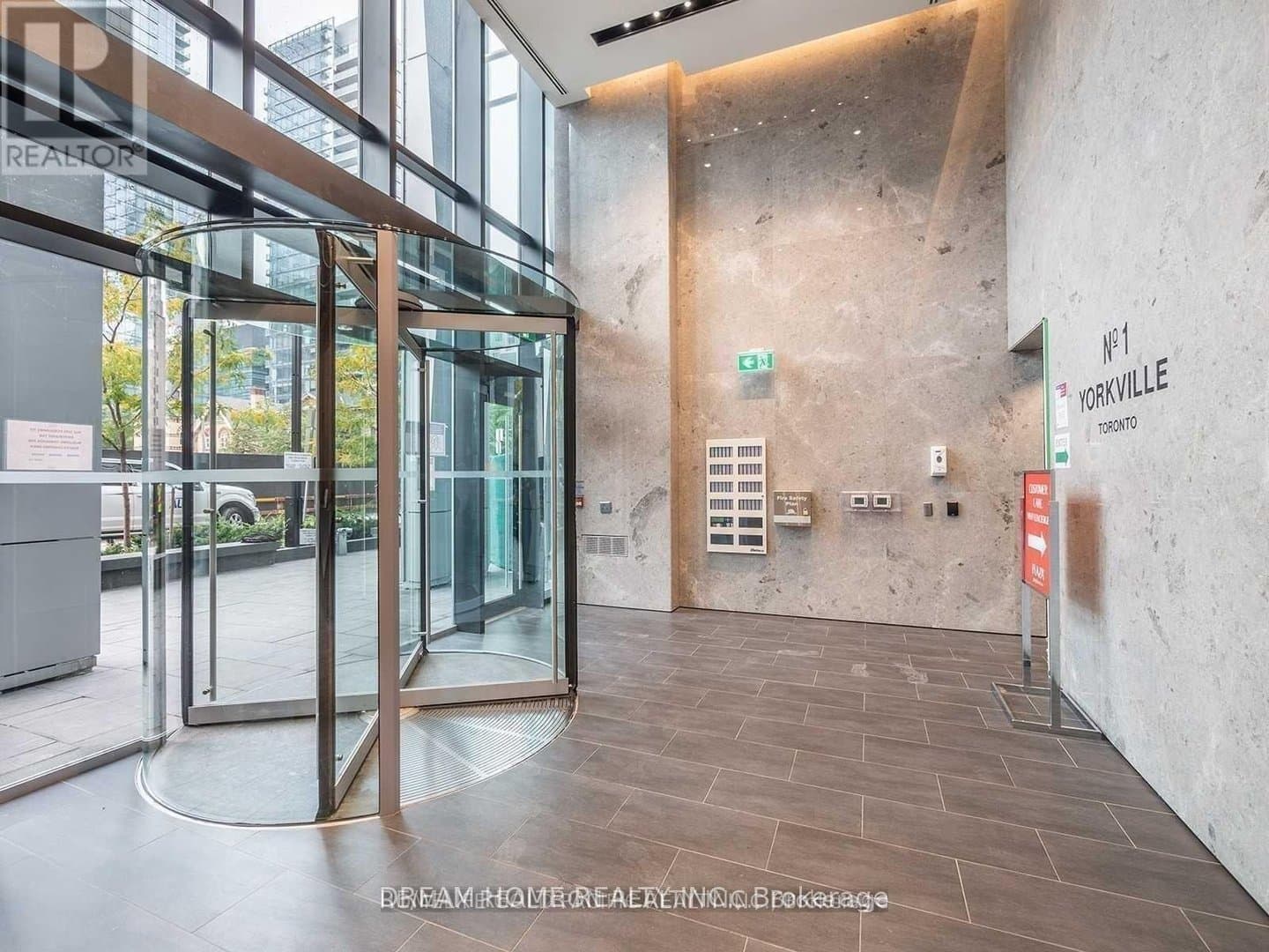 1 Yorkville Avenue