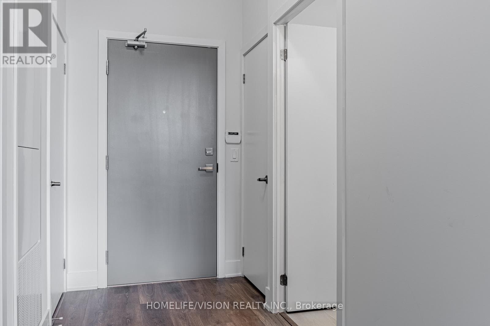 188 Fairview Mall Drive - Photo 2