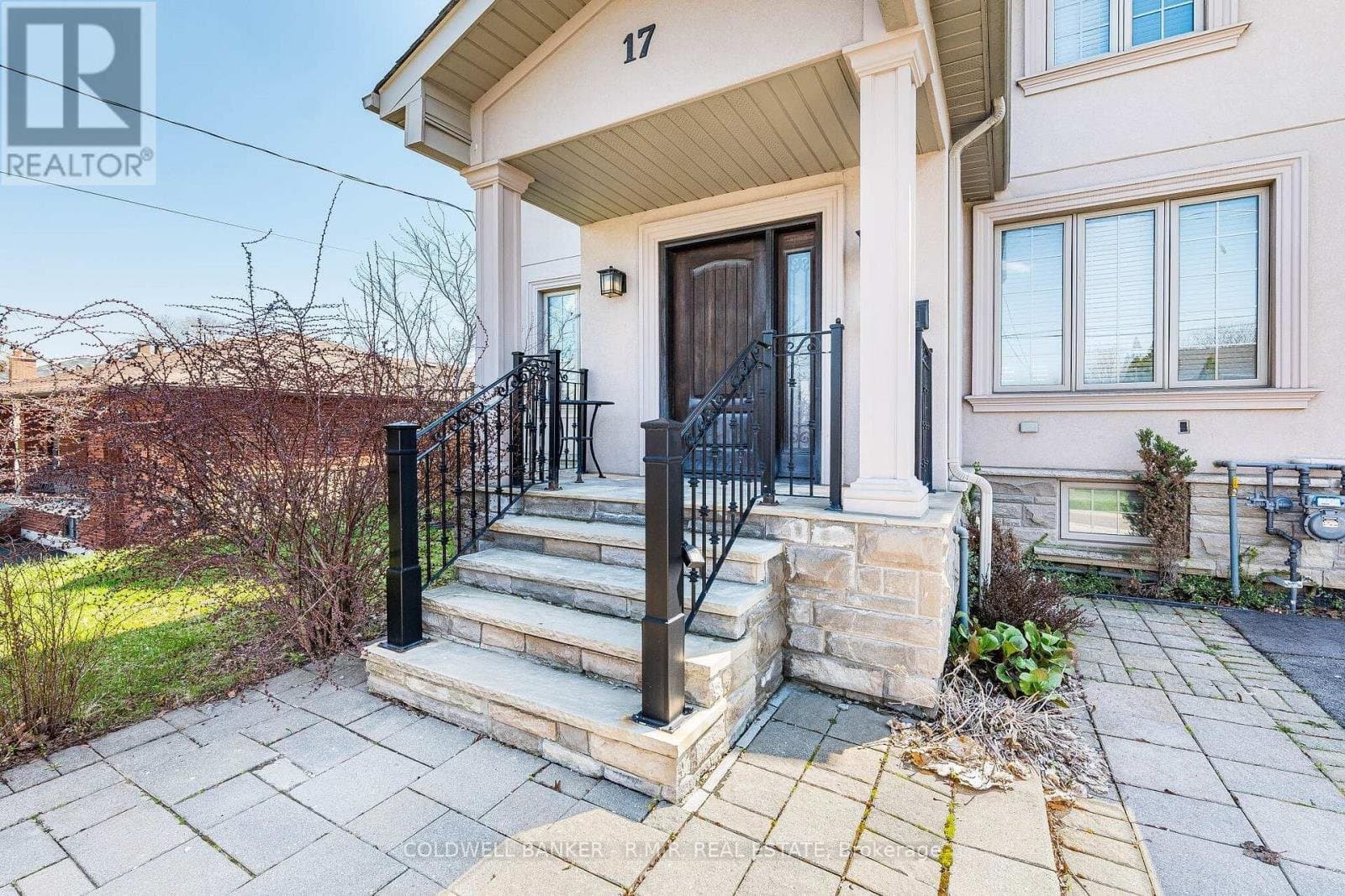 17 Lockheed Boulevard - Photo 2