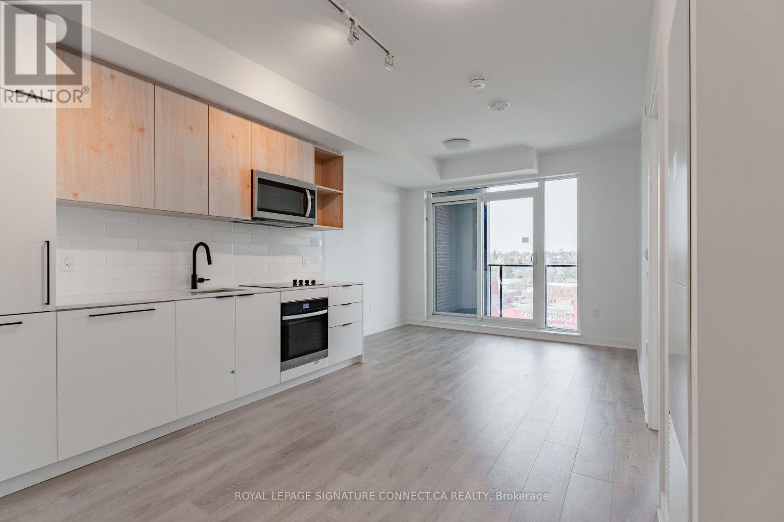 1185 Dupont Street - Photo 3