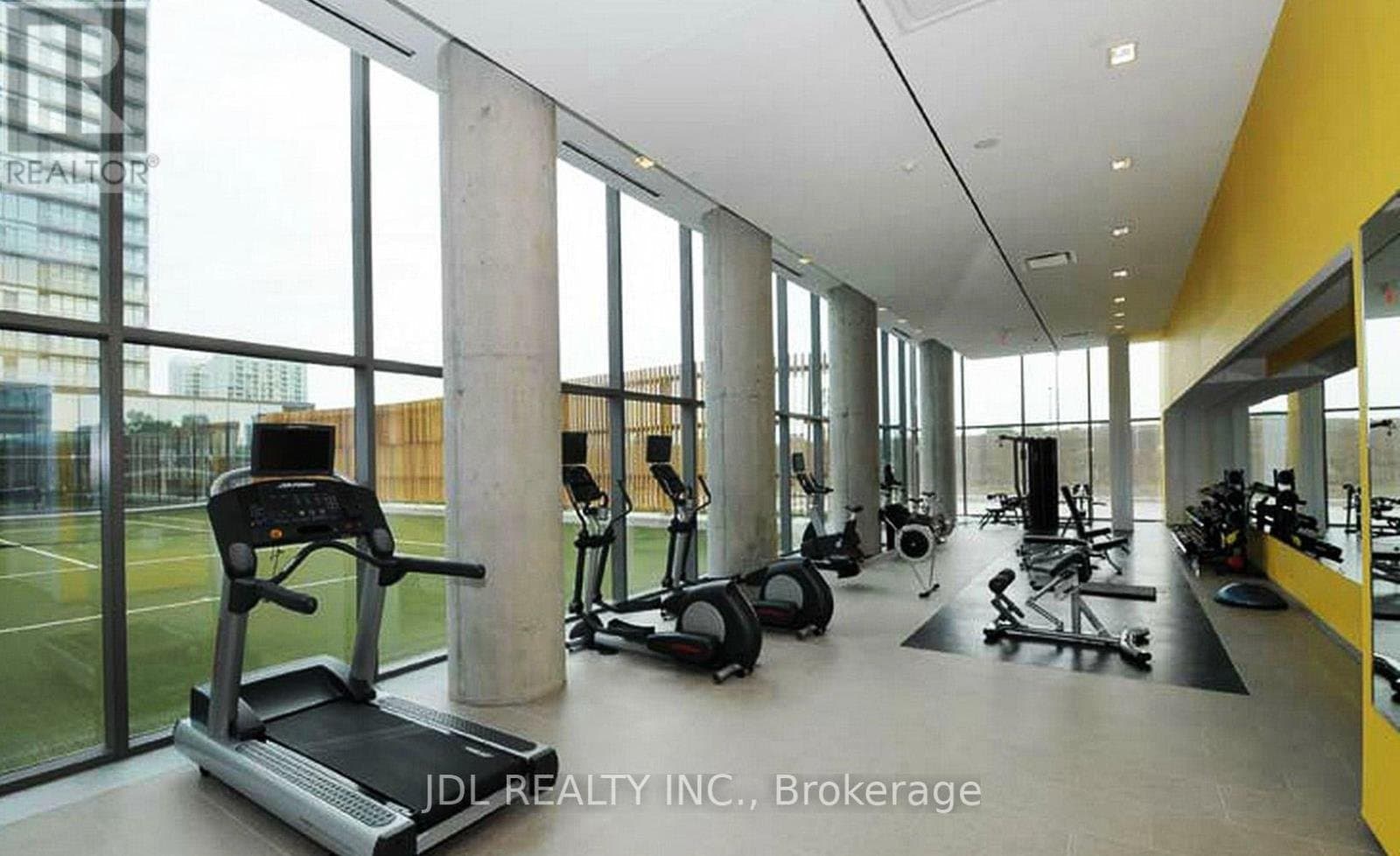 105 The Queensway Avenue - Photo 2