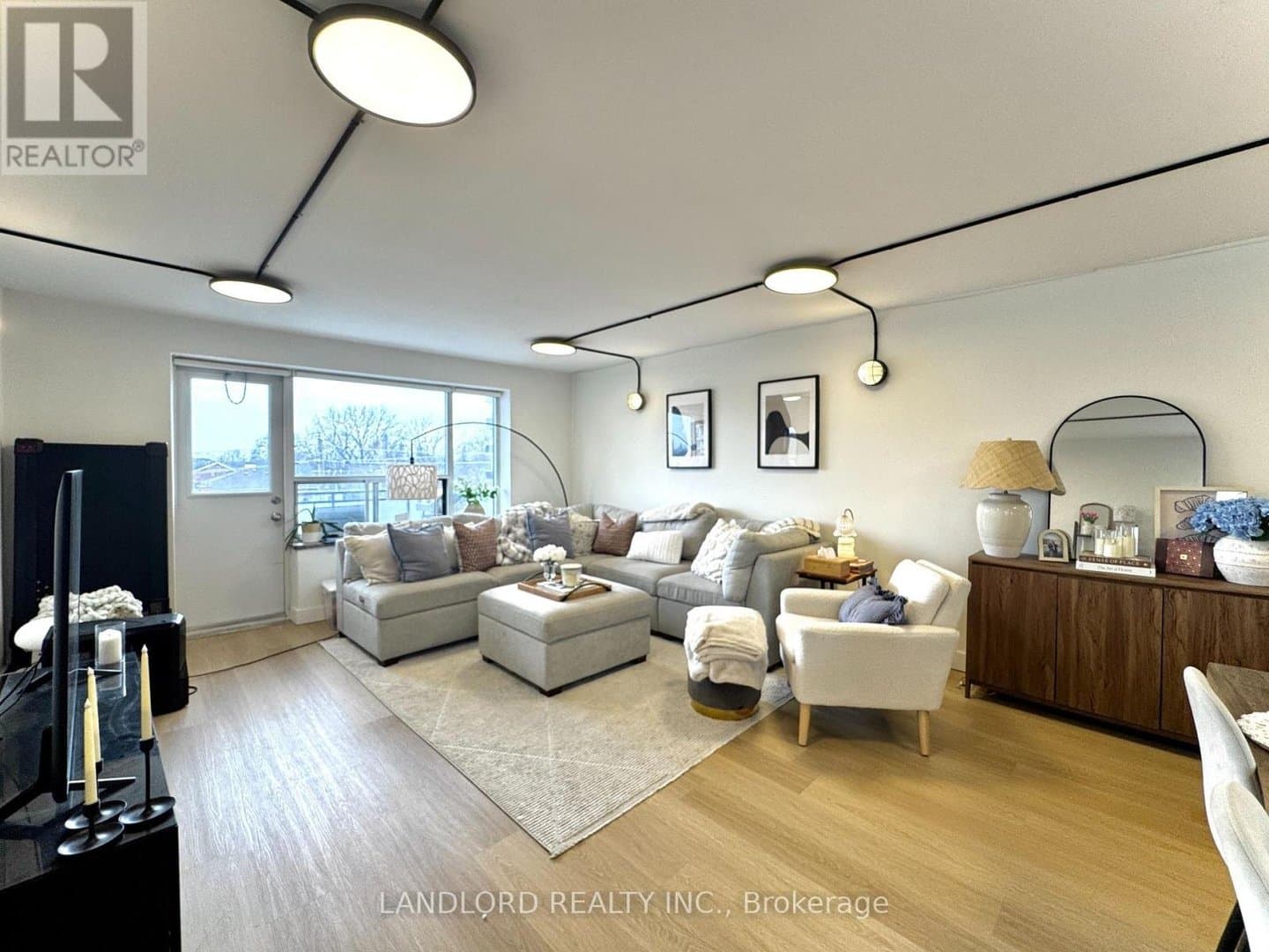 420 Eglinton Avenue - Photo 1