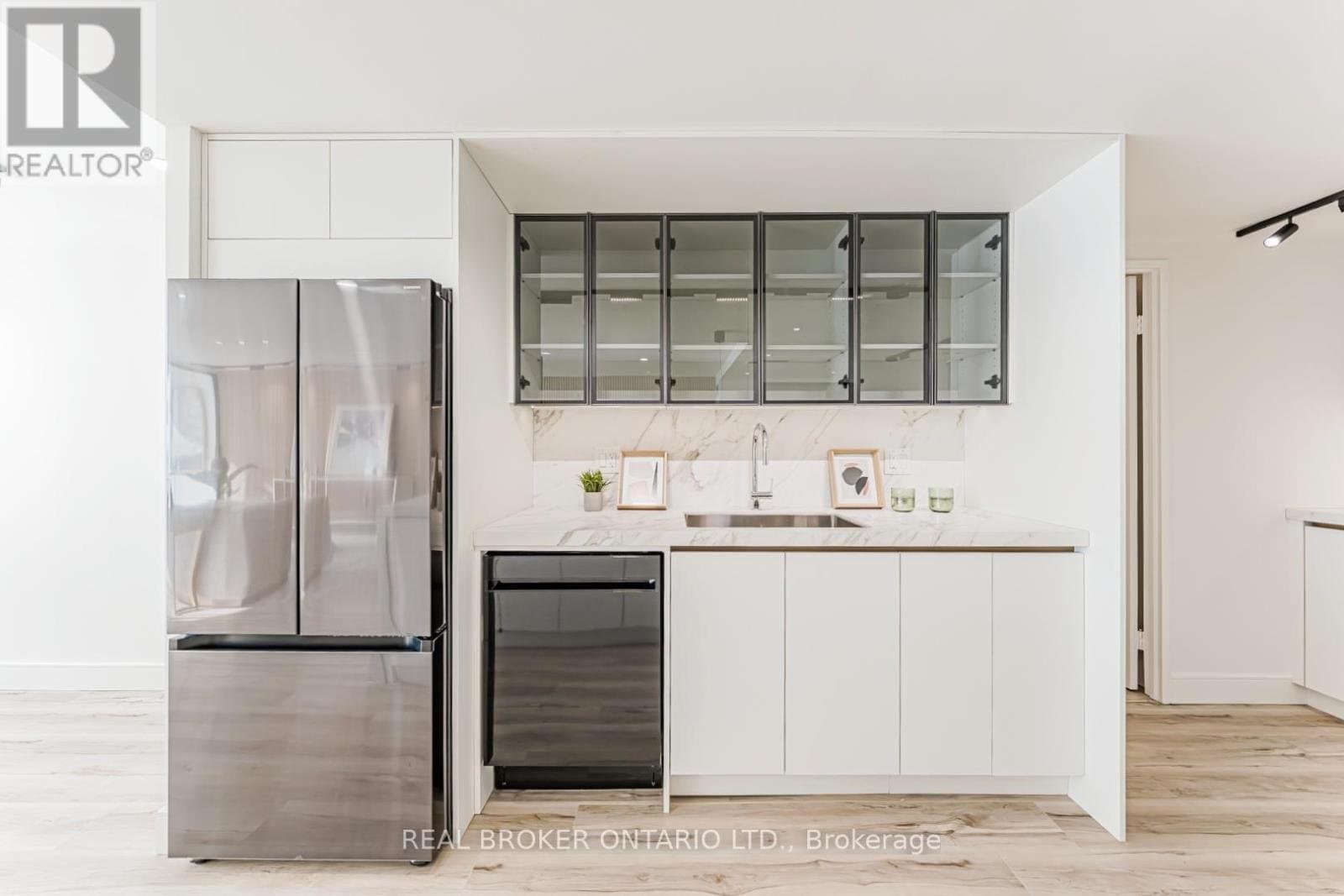 131 Torresdale Avenue - Photo 4