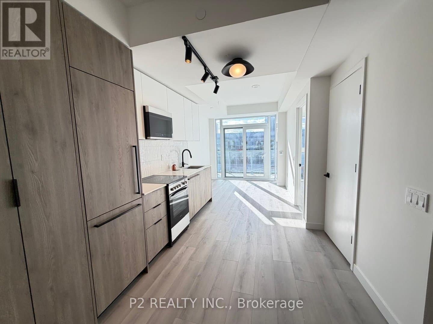 1635 MILITARY Trail