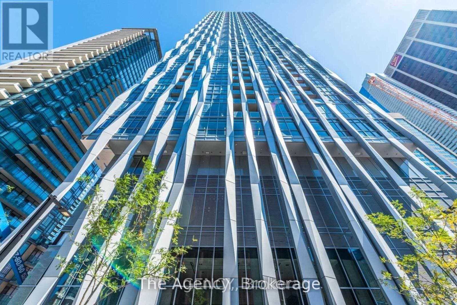 1 Yorkville Avenue - Photo 1