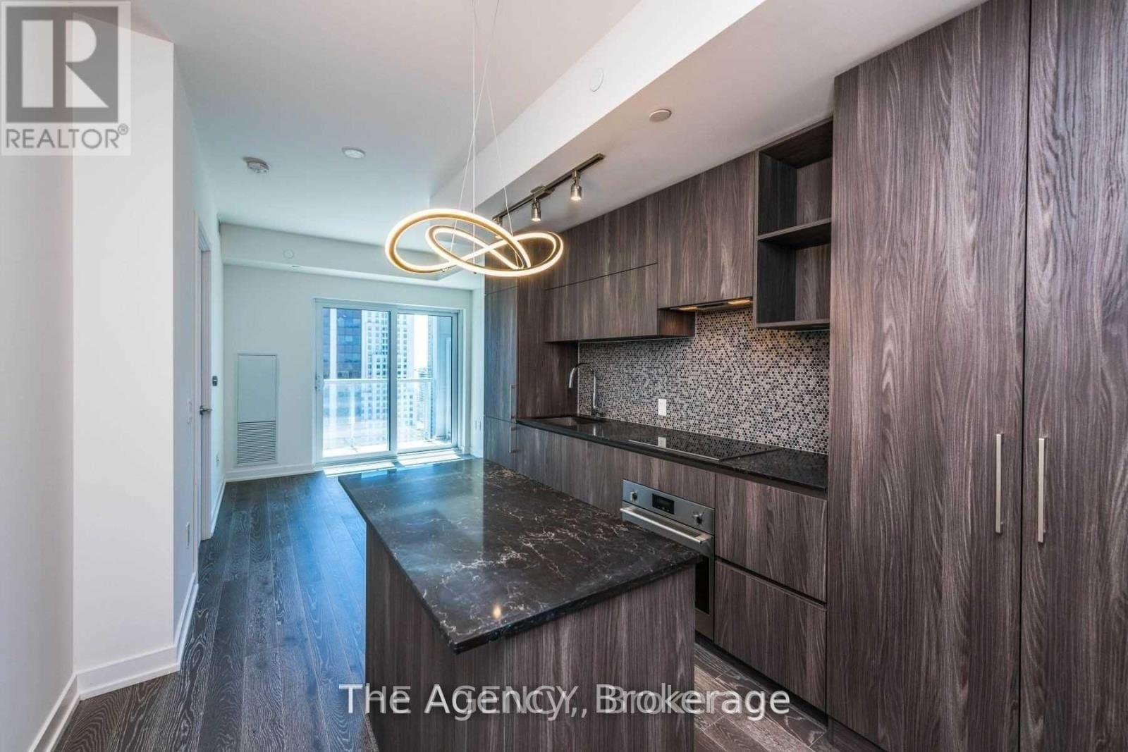 1 Yorkville Avenue - Photo 3