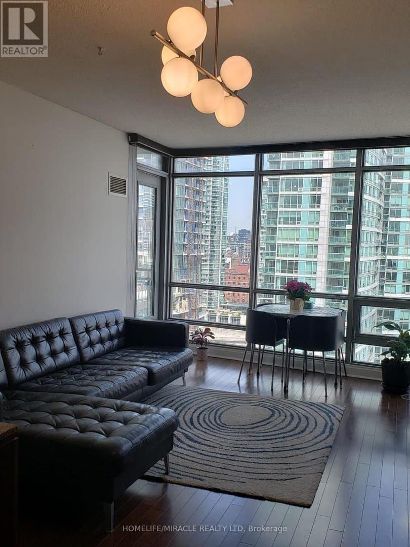 3 Navy Wharf Court - Photo 2