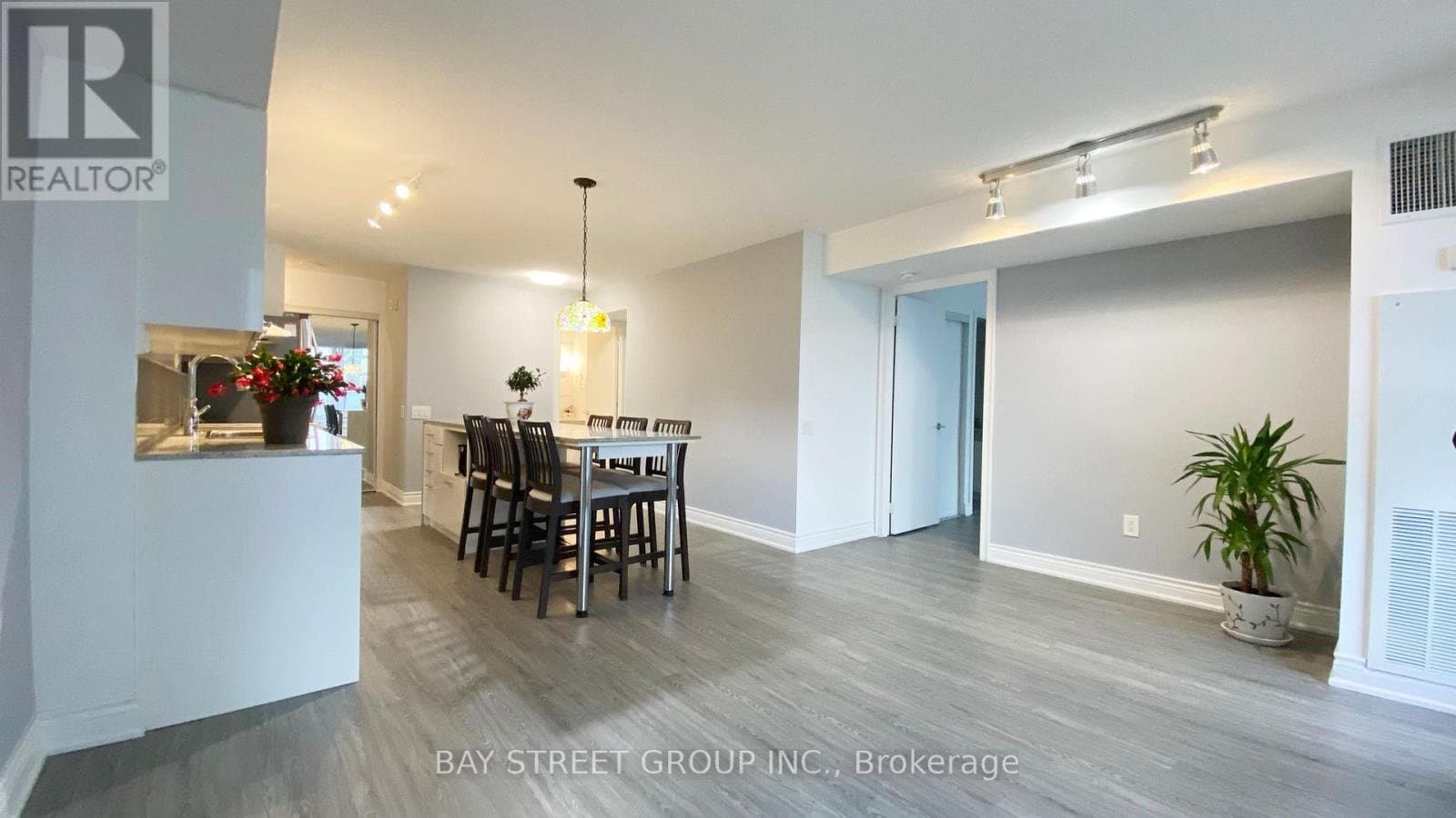 33 Singer Court - Photo 3
