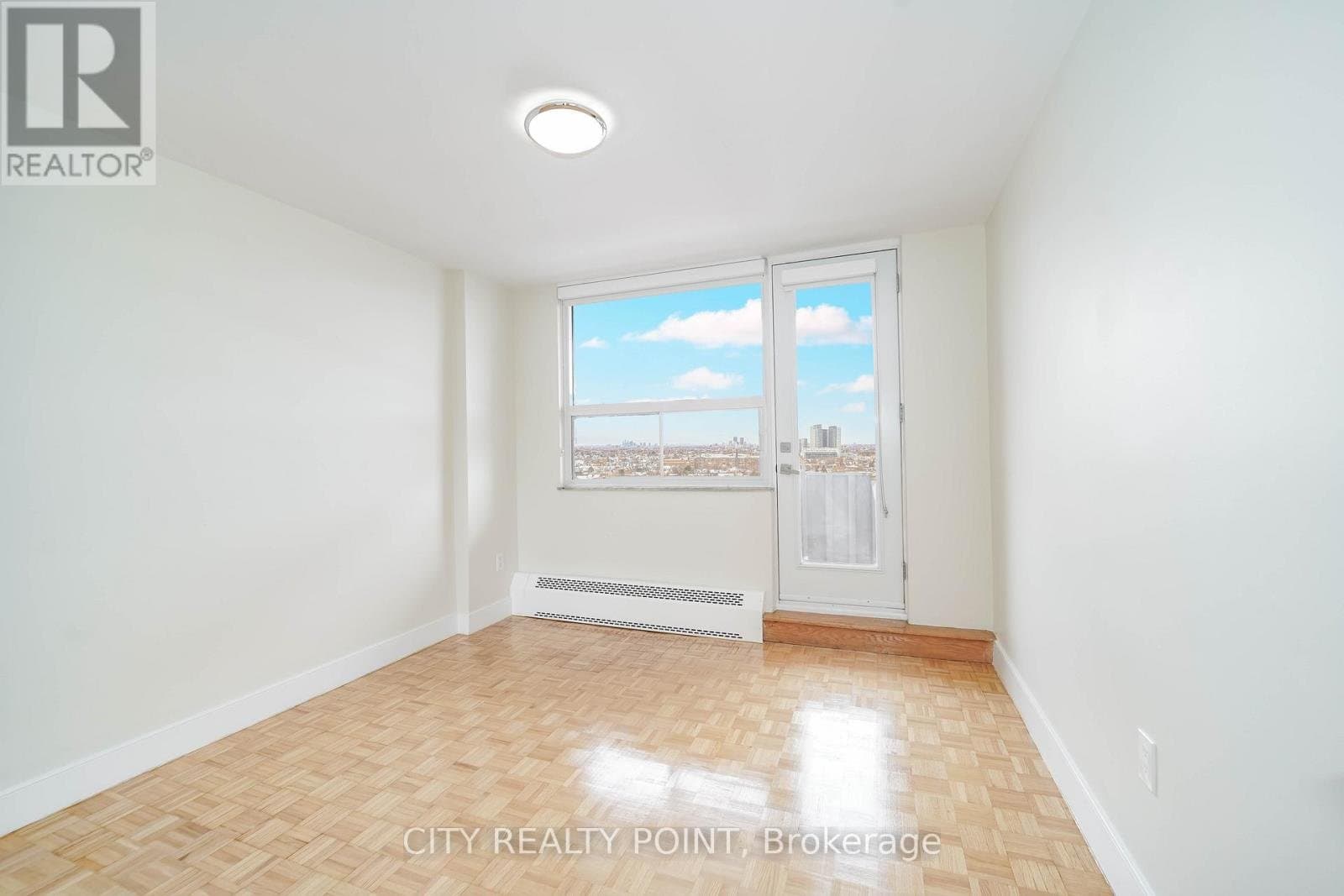 666 Spadina Avenue - Photo 4