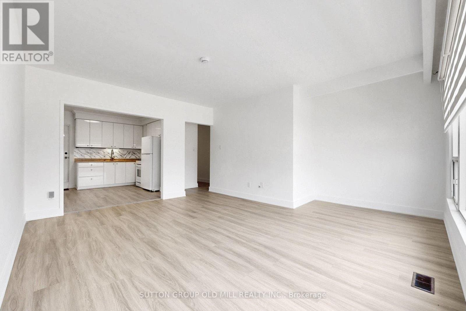 809A St Clair Avenue - Photo 1