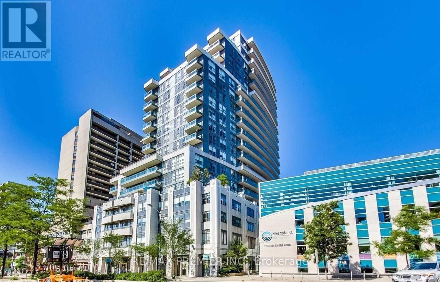 736 Spadina Avenue - Photo 2