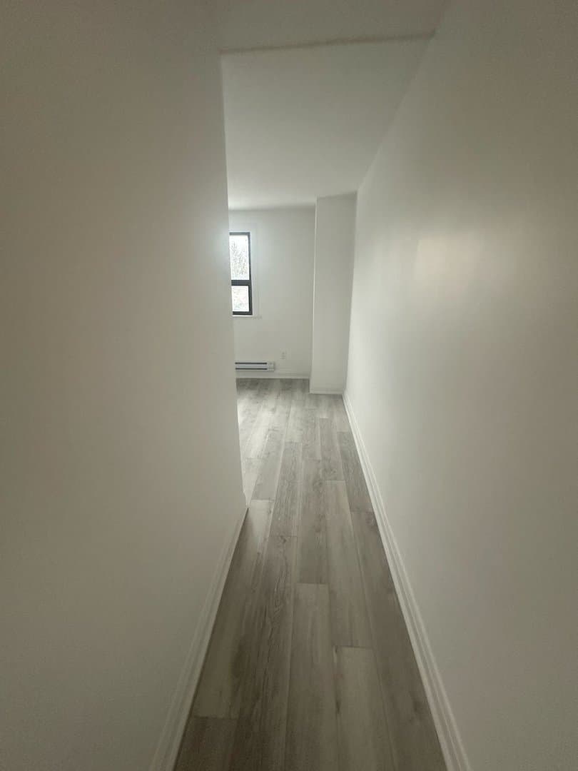 1710 Saint Clair Avenue West - Photo 3